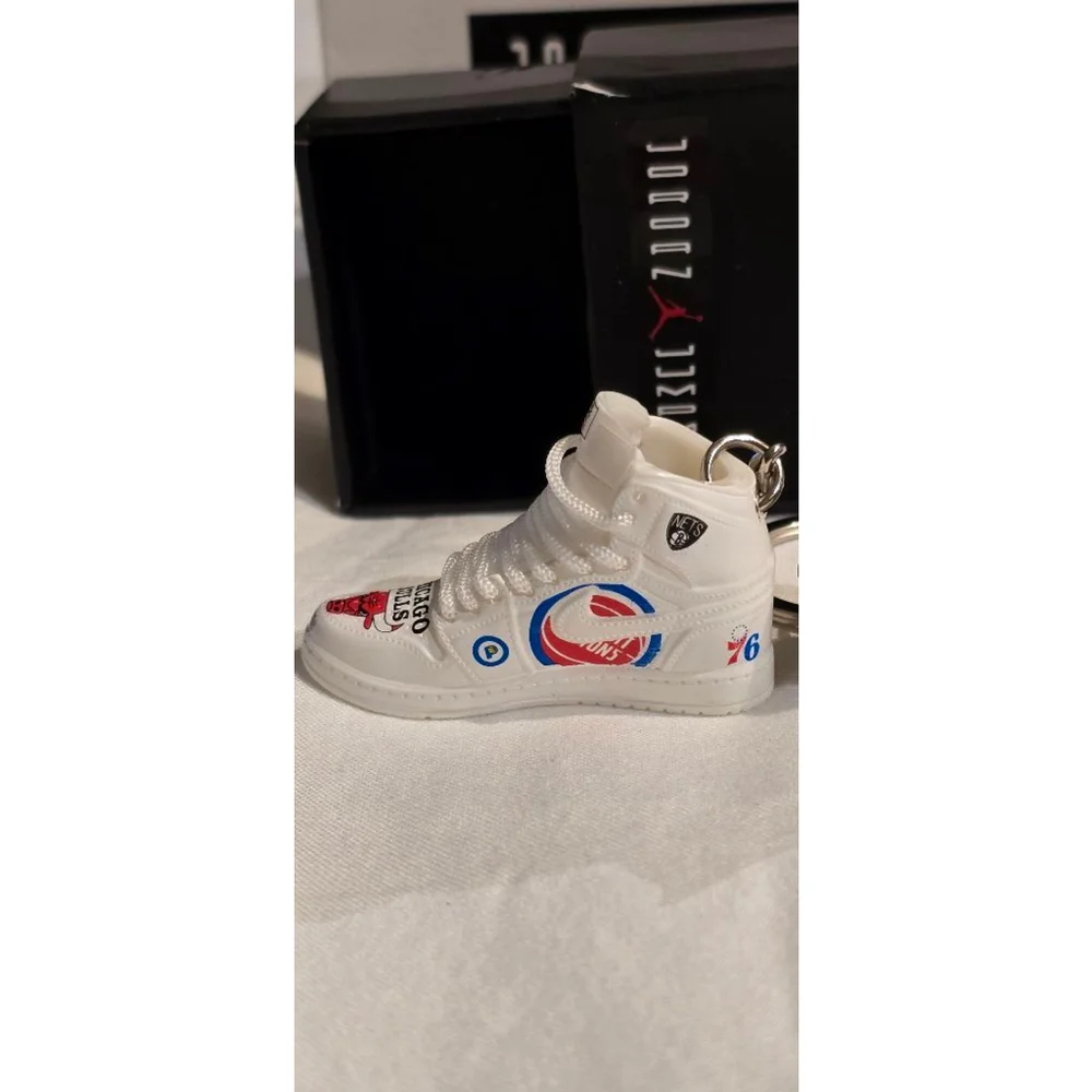 Unisex White Sneaker Keychain Set with Box and Bag One Size
